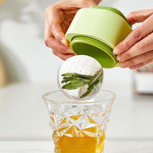 摩登主妇冰球模具家用按压式食品级硅胶大号威士忌冰格调酒制冰器 商品图0