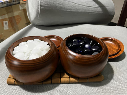 琉璃玲珑单面凸亚光蓝白围棋棋子+金丝栗木罐 商品图7