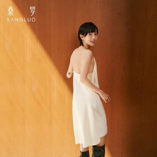 桑罗23姆米重磅真丝荡领燕麦白吊带裙中长款25年春夏新品可外穿睡裙度假约会 商品图3