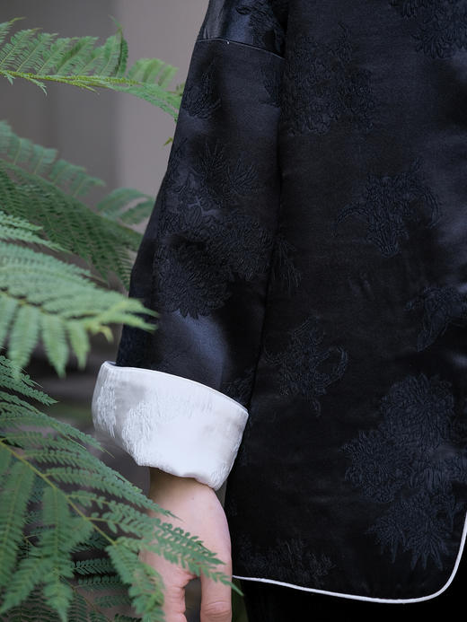 盛唐牡丹| 珍珠白梅兰竹菊冠乐绉外套 商品图3