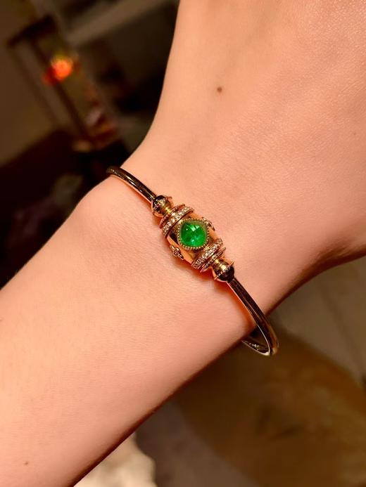 1.08ct糖塔祖母绿手镯 商品图4