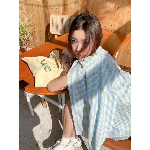 <曾小咸推荐>4.7现货秒杀 ！微信超特价！盐系小清新条纹翻领衬衫 日常169.99 立减100 秒杀69.99！！ 商品图1