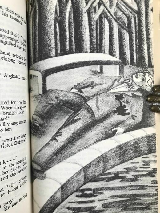 阿加莎·克里斯蒂《沉默的证人/空幻之屋》 约6幅插图 复古仿皮精装32开 商品图8