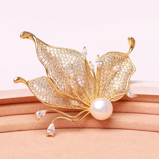 半边蝶  GP合金淡水珍珠胸花  大小:9-10mm  108433 商品图2