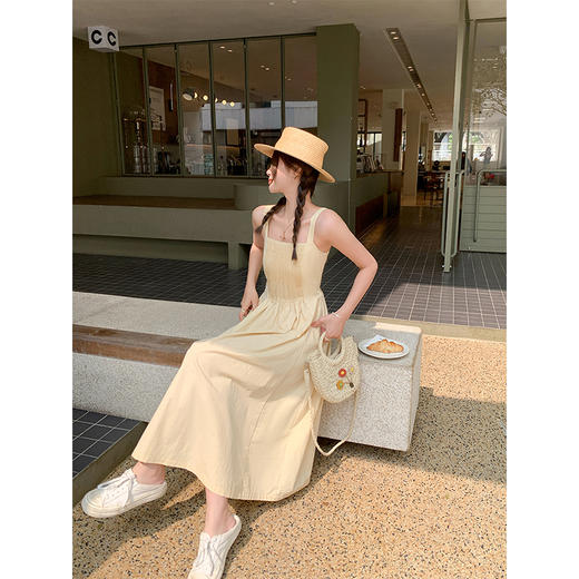 <曾小咸推荐>3.28现货秒杀 ！微信超特价！梨子冰沙色吊带连衣裙 日常189.99 立减100 秒杀89.99！！ 商品图1