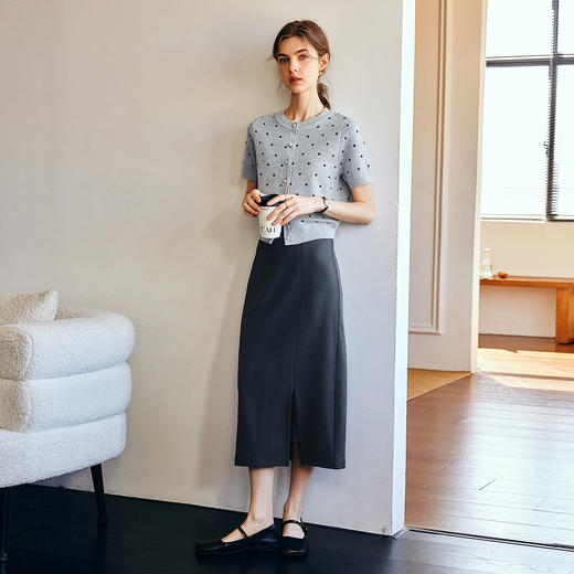 OLrain欧芮儿灰色直筒半身裙女春季2025新款通勤设计感开叉半裙 商品图2