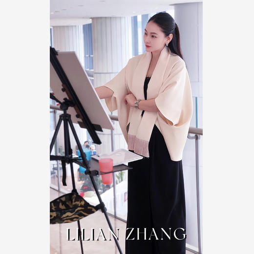 新品定制”—静奢风—都市摩登—风尚之选—Oversized流苏披肩 2405038 商品图1