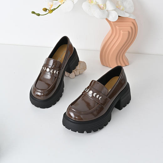 经典鲨2025年春新品百搭圆头气质高粗跟一脚蹬乐福鞋单鞋女KC01-517011 商品图3