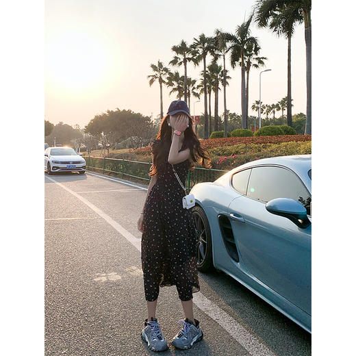 <曾小咸推荐>黑色碎花连衣裙 日常209.99/件 立减110 秒杀99.99/件！！ 商品图2