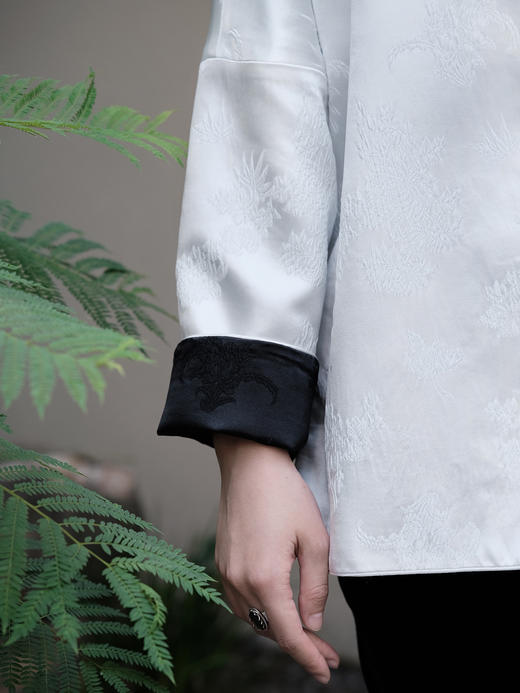 盛唐牡丹| 珍珠白梅兰竹菊冠乐绉外套 商品图7