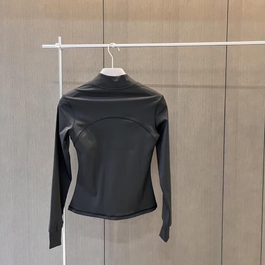 点此购买 迪桑特女士运动跑步防晒UPF凉感透气瑜伽外套 tb 310719 商品图3