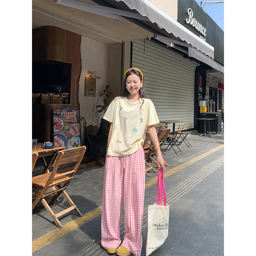 <曾小咸推荐>百搭浅黄色字母印花宽松显瘦短袖T恤 商品图4