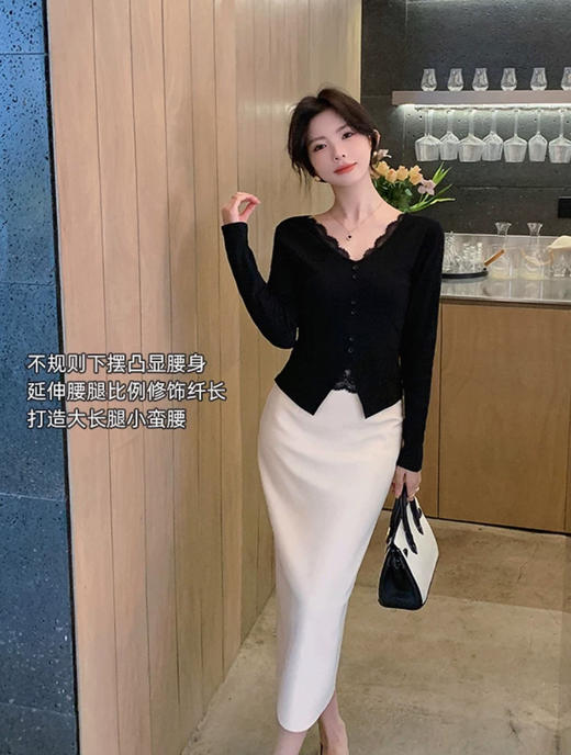 【意大利口樱西玛ENXIMANE·法式V领蕾丝拼接打底衫】今年蕾丝元素狠流行，巨纯欲迷人四单穿鲁穿都超级美!必买精致内搭!!法式蕾丝+合身廓形衬得人很温婉，螺纹针织面料，QQ弹弹舒适亲肤 商品图2