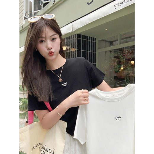 <曾小咸推荐>韩系简约笑脸刺绣正肩短袖T恤 商品图3