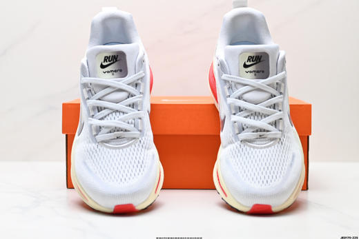耐克NIKE VOMERO 18舒适减震防滑低帮休闲运动跑步鞋HM6803-101男女鞋 商品图6