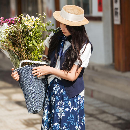 【林栖设计小店】桑蚕丝丝巾多色复古印花优雅百搭气质2025春夏新品配饰女方巾2952136-荷叶边2952136B 商品图2
