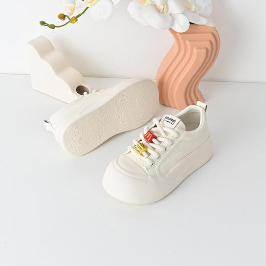 经典鲨2025年春季新款纯色厚底系带休闲平底小白鞋面包鞋女KW142-517031 商品图3