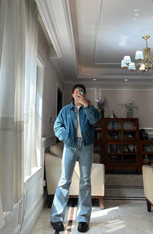 228-6 圆正夯货 tf水洗蓝 精工细作 炒鸡显腿长 微喇牛仔裤 商品图3