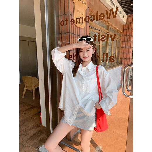 <曾小咸推荐>休闲百搭白色甜美蕾丝边宽松衬衫 商品图3