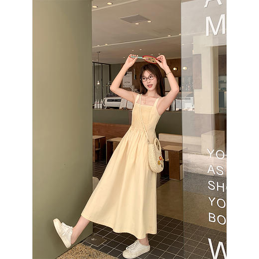 <曾小咸推荐>3.28现货秒杀 ！微信超特价！梨子冰沙色吊带连衣裙 日常189.99 立减100 秒杀89.99！！ 商品图2