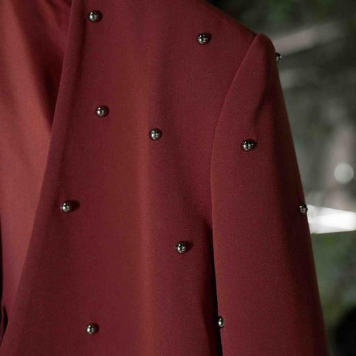 顺丰包邮洛诗琳12137春季设计感金属撞钉阔版醋酸西装外套0360 商品图4