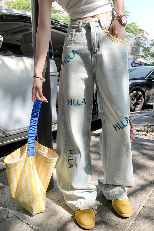 <曾小咸推荐>美式街头字母刺绣阔腿牛仔裤 商品图5