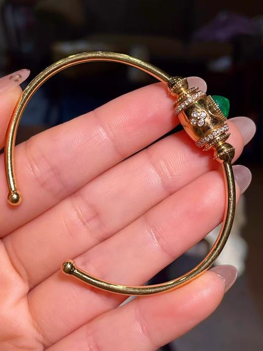 1.08ct糖塔祖母绿手镯 商品图1