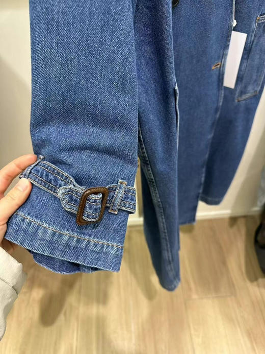 国内现货 ！MaxMara 超酷双面牛仔风衣it36码，折扣3299元，必须入手的一个爆款单品。 商品图11