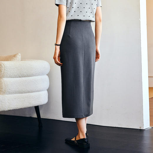 OLrain欧芮儿灰色直筒半身裙女春季2025新款通勤设计感开叉半裙 商品图3
