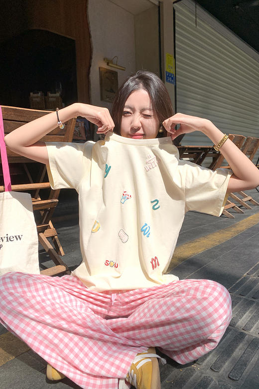 <曾小咸推荐>百搭浅黄色字母印花宽松显瘦短袖T恤 商品图5