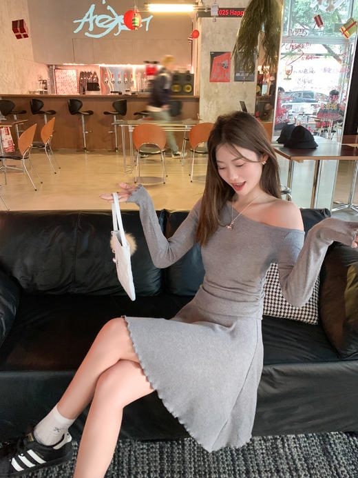 【129元任选2件】现货！纯欲斜肩连衣裙 商品图6