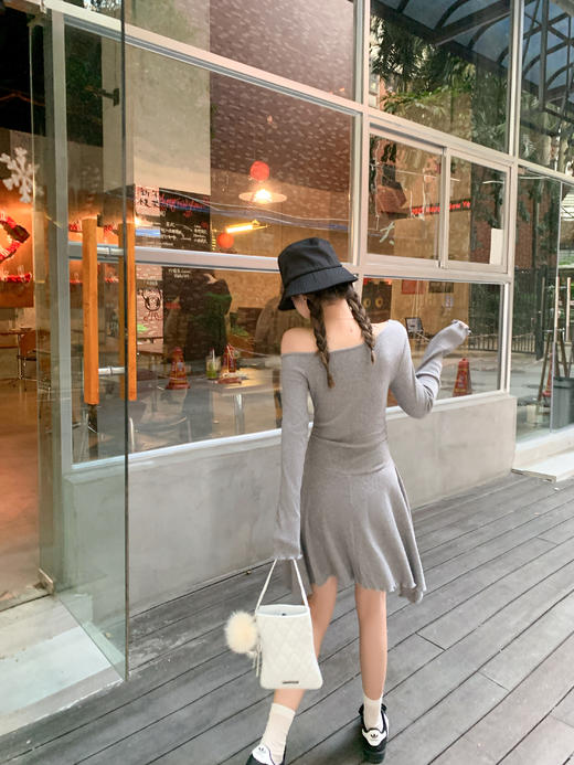 【129元任选2件】现货！纯欲斜肩连衣裙 商品图12