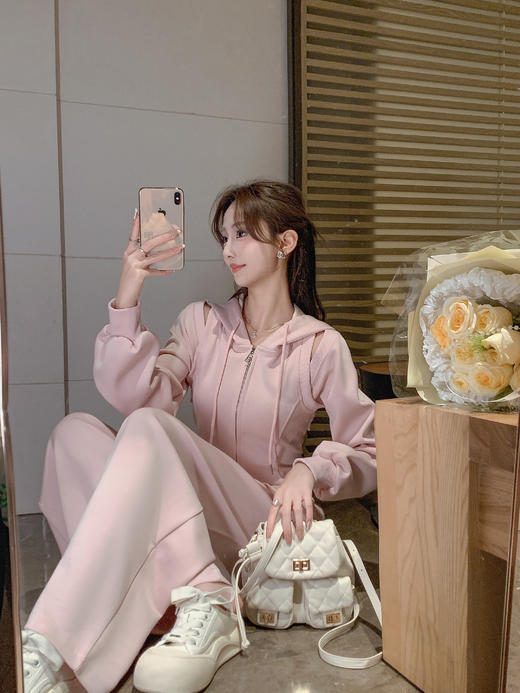 张心子【休闲氧吧】春款气质休闲风运动套装 U2502027 商品图1