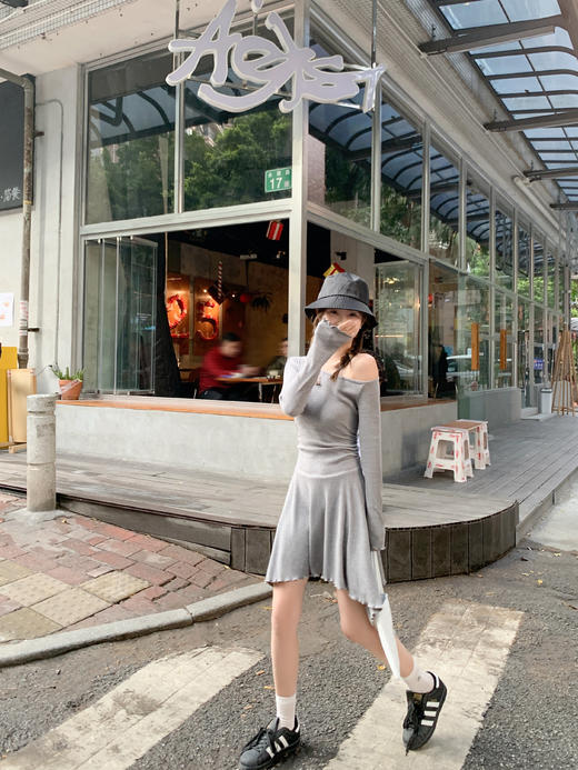 【129元任选2件】现货！纯欲斜肩连衣裙 商品图11