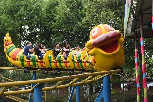 即买即用【南湖梦幻岛】暖冬双十二，99元单人套卡，近60项设备当天不限次游玩，人像采集，免费入园 商品图1