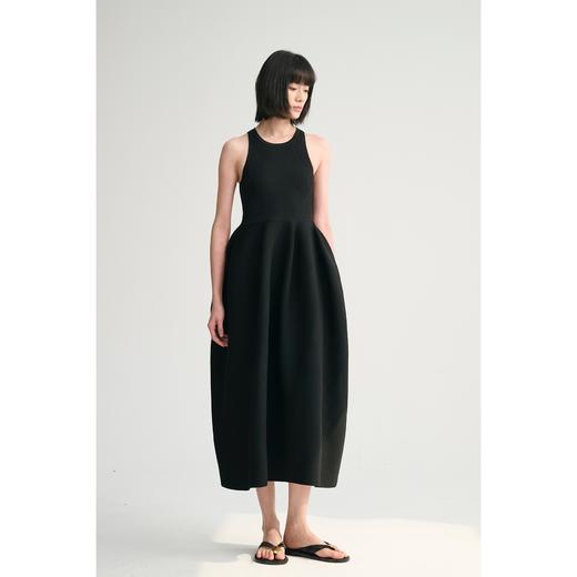 MAISON CECILE 黑色/奶白色重工chao耗时针织立体花苞连衣裙 商品图0