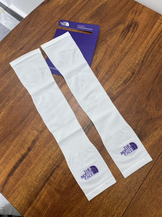 日本限定 正品北面紫标 春夏季 防晒冰袖，黑白两色 商品图12