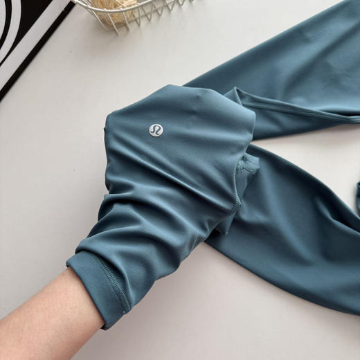 新增腿标款！lu家春夏薄款九分瑜伽裤丨客供王牌面料！标牌齐全❗️出入专柜无压力~ 时尚运动达人人手一条❗真的巨舒服巨好穿，又薄又透气，推荐多色入💯 商品图5