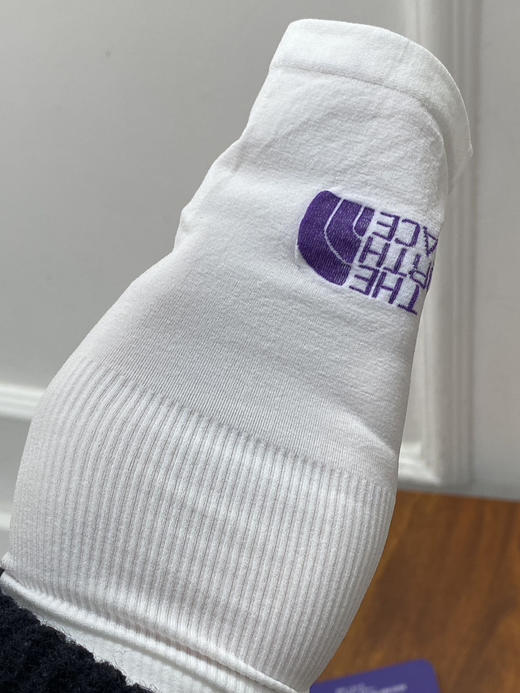 日本限定 正品北面紫标 春夏季 防晒冰袖，黑白两色 商品图14