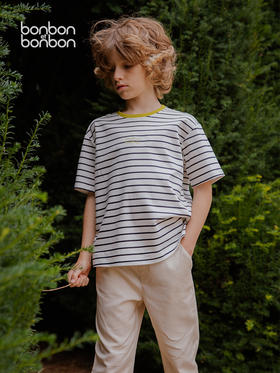 黑白清爽条纹T恤