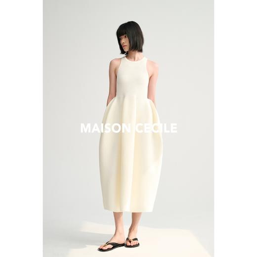 MAISON CECILE 黑色/奶白色重工chao耗时针织立体花苞连衣裙 商品图1