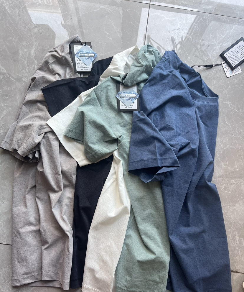 正品PATERNO高弹力透气男士速干短袖训练T恤
全部原包装带多联吊牌