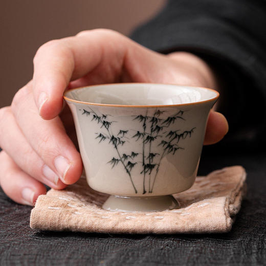 手绘禅意功夫茶具杯陶瓷主人单个杯复古风品茗罗汉文竹杯中式茶杯 商品图0