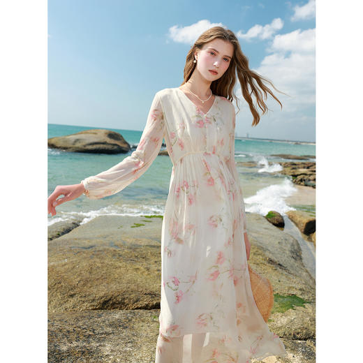 三彩2025春季新款真丝连衣裙桑蚕丝灯笼袖A字裙碎花长裙M 商品图3