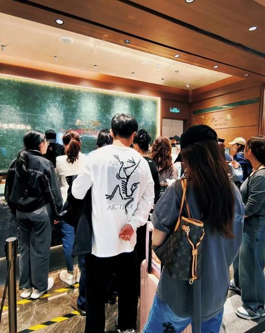 懂货的下单，SZN大爆款印花圆领长袖T恤（一周左右发货） 商品图5