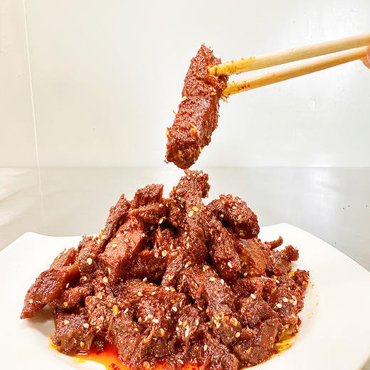 优选丨【新疆味道】椒口赞牛肉干 香辣烤鸡腿 椒麻土鸡爪 融合传统工艺与现代技术，精心制作成 追剧休闲下午茶零食的不二选择 商品图4