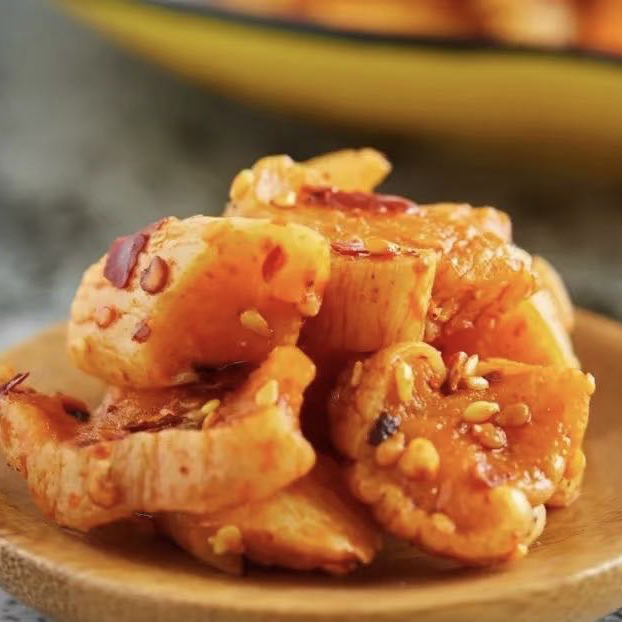 手工麻辣萝卜干  一口嘎嘣脆  正宗四川风味  传统工艺制作，现拌现发，0添加剂