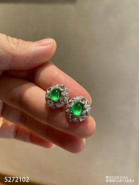 5272102，蛋面耳钉。具体价格微信咨询