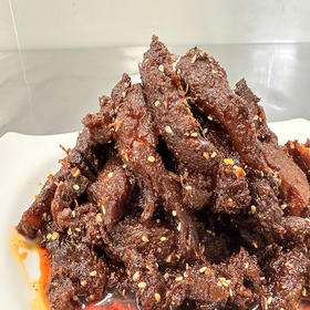 优选丨【新疆味道】椒口赞牛肉干 香辣烤鸡腿 椒麻土鸡爪 融合传统工艺与现代技术，精心制作成 追剧休闲下午茶零食的不二选择