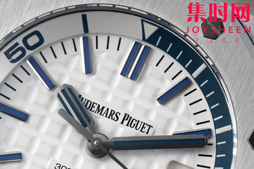 打造经典—爱彼IPF皇家橡树15710系列 四分之一蓝 男士腕表 3120一体机 打造内在外在 商品图3